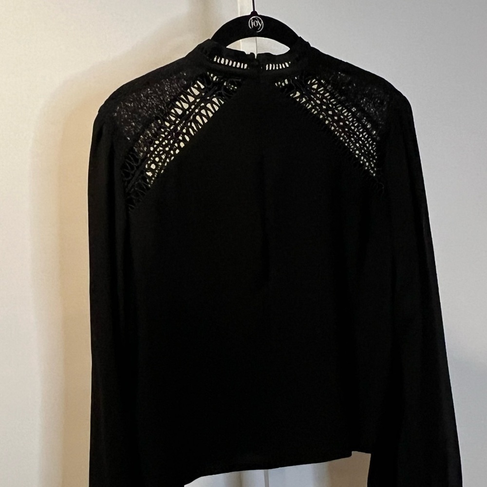 - TULAROSA 'Coco' Blouse- Size M- EUC- - Picture 8 of 9